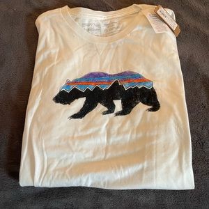 NWT Patagonia MENS XL Fitz Roy Bear Logo Short Sleeve Tee organic Cotton